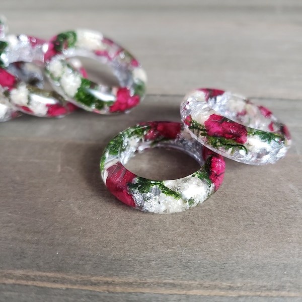 Winter Rose Resin Ring- Silver Flake Jewlry- Flower Rings- Dried Flowers- Silver Rings- Flower Resin Rings- Stacking Rings- Moss Ring