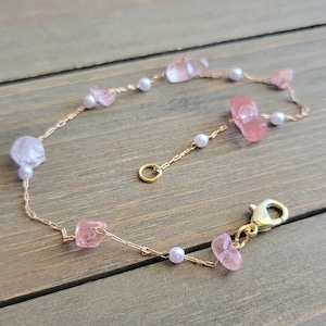 Tobillera de cuarzo rosa con perlas y cristales - Tobilleras coloridas - Tobilleras impermeables - Tobilleras para combinar - Tobilleras de cristal - Tobilleras de piedra - Tobillera de oro con perlas