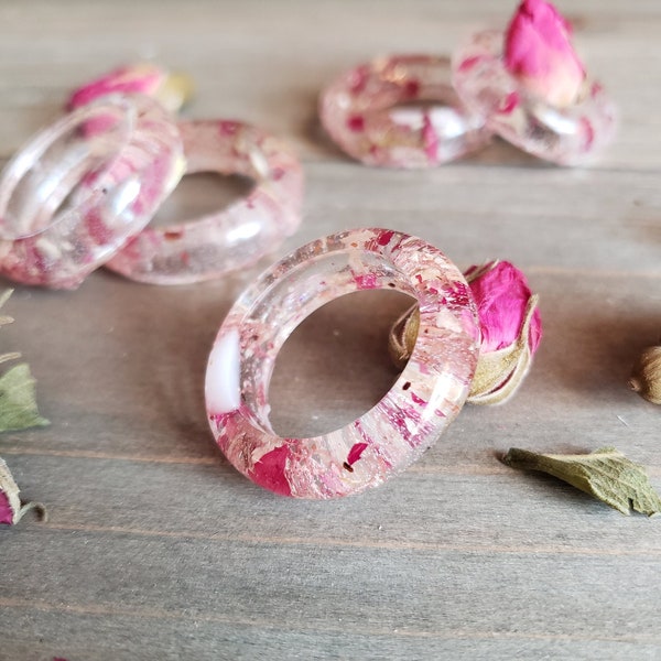 Rose Bud Resin Ring- Handmade Rings- Dried Flowers- Real Flower Ring- Flower Gifts- Stacking Rings- Resin Ring- Real Rose Petal Ring