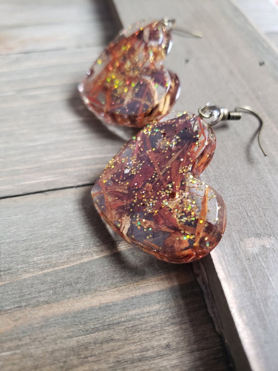Nature Woodland Heart Earrings- Handmade Earrings- Resin Heart Earrings- Natural Earrings- Woods Jewelry- Woodland Jewelry- Hunter Earrings