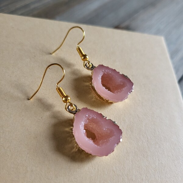 Sweet Pink Geode Stone Earrings- Handmade Earrings- Stone Earrings- Pink Earrings- Crystal Earrings- Druzy Stone- Druzzy Crystal Earrings
