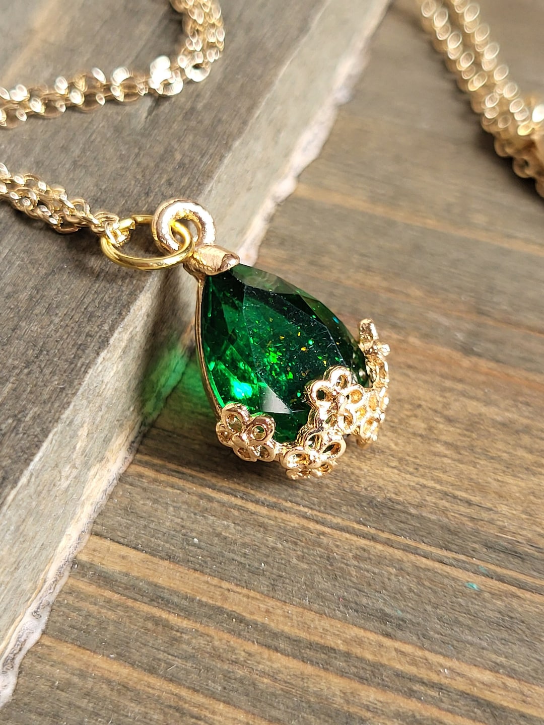 Green Stones and Crystal - Necklace main image 1