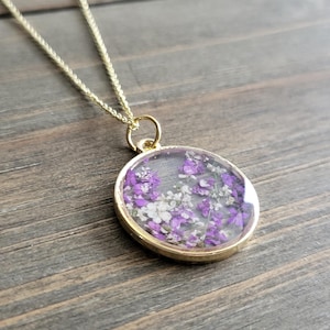 Purple Flower Resin Necklace- 18 Karat Gold Necklace Chain- Real Gold Necklace- Real Flower Necklace- Flowers in Resin- Resin Pendant