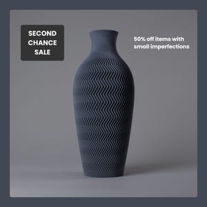 Seconda possibilità 50% di sconto - Vaso geometrico ZIGZAG - Grigio antracite - 40 cm - Vaso stampato in 3D con motivo a zig zag - Bioplastica riciclata - 40 cm