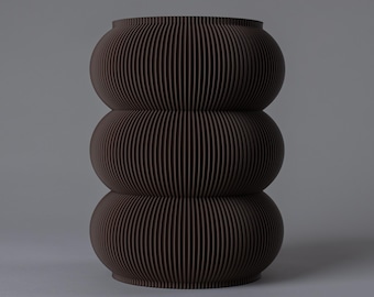 Schokoladenbraune Blumenvase EMMA - Gerippte Struktur - Verspieltes Design - Wasserdichter Glaseinsatz - 3D-Druck aus 100% recyceltem Biokunststoff