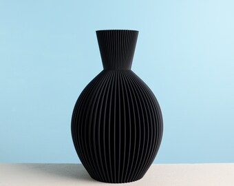 3D Printed Vase "LUNA" Matte Black for Dried Flowers, Eco-Friendly Table Decor Made from Recycled Bio-Plastic