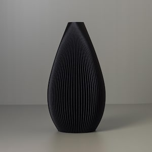 Minimalist Teardrop Vase with Ribbed Texture - Striped Oval Vase with Droplet Shape for Dried Flowers - 3D Printed from Recycled Bioplastic