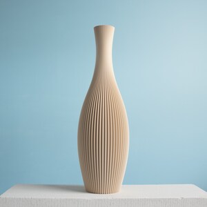 Floor Vase STELLA Beige, 3D Printed Striped Decoration Vase for Dried Flowers Made from Recycled Bio-Plastic Beige