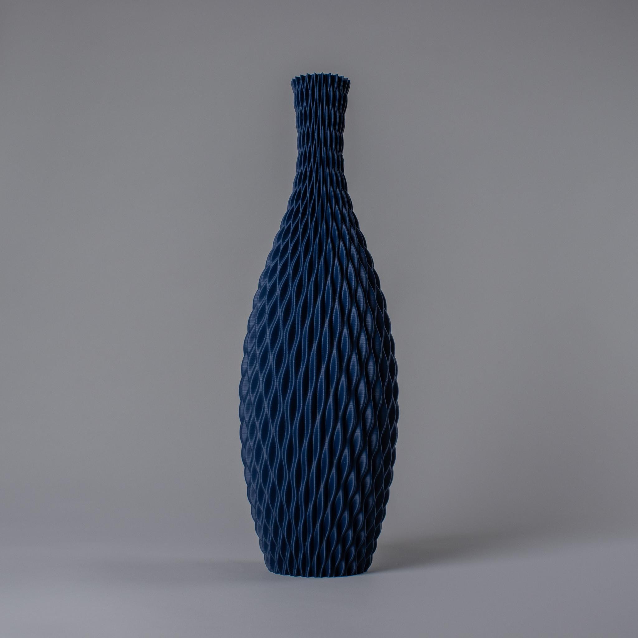 Lange schmale vase