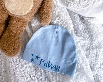 Kleine Babymütze mit Namen und Sterne | Personalisierte Mütze Beanie für Baby und Neugeborene | Geschenk zu Geburt Taufe