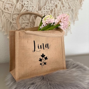 Personalized jute bag with flowers and name | Small gift bag with handle | Gift for Mother&#39;s Day, Birthday, Christmas