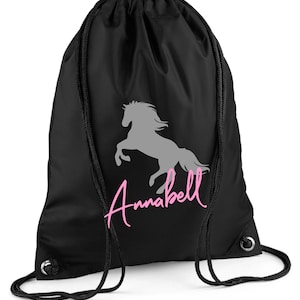 Sac à cordon personnalisé avec nom imprimé Motif cheval cabré & nom Sac à cordon avec motif cheval pour fille Noir