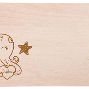 Frühstücksbrettchen für Kinder mit Namensgravur Personalisiertes Brotzeitbrett Holzbrett mit Motiv & Name Persönliches Geschenk Mädchen Oktopus