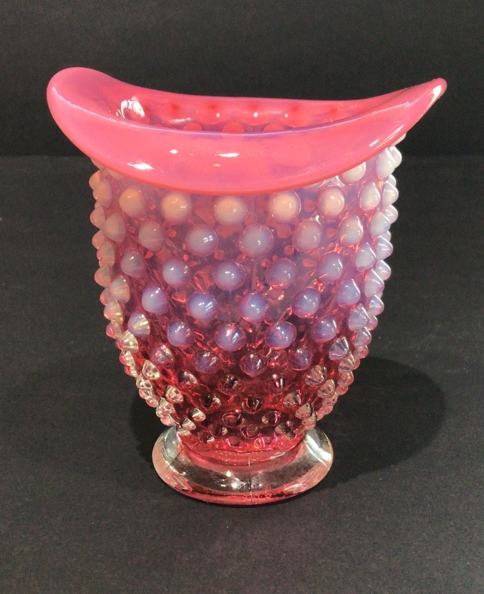 フェントン クランベリー オパールセント フラワーベース 大きい