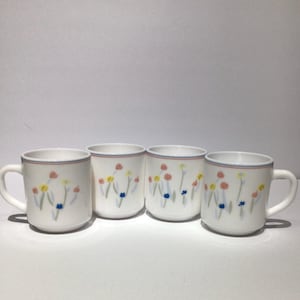 Set of 4 vintage Arcopal France Milk Glass Coffee Mugs