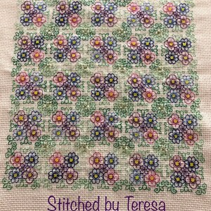 Square Floral Clusters Lace Panel Blackwork Chart