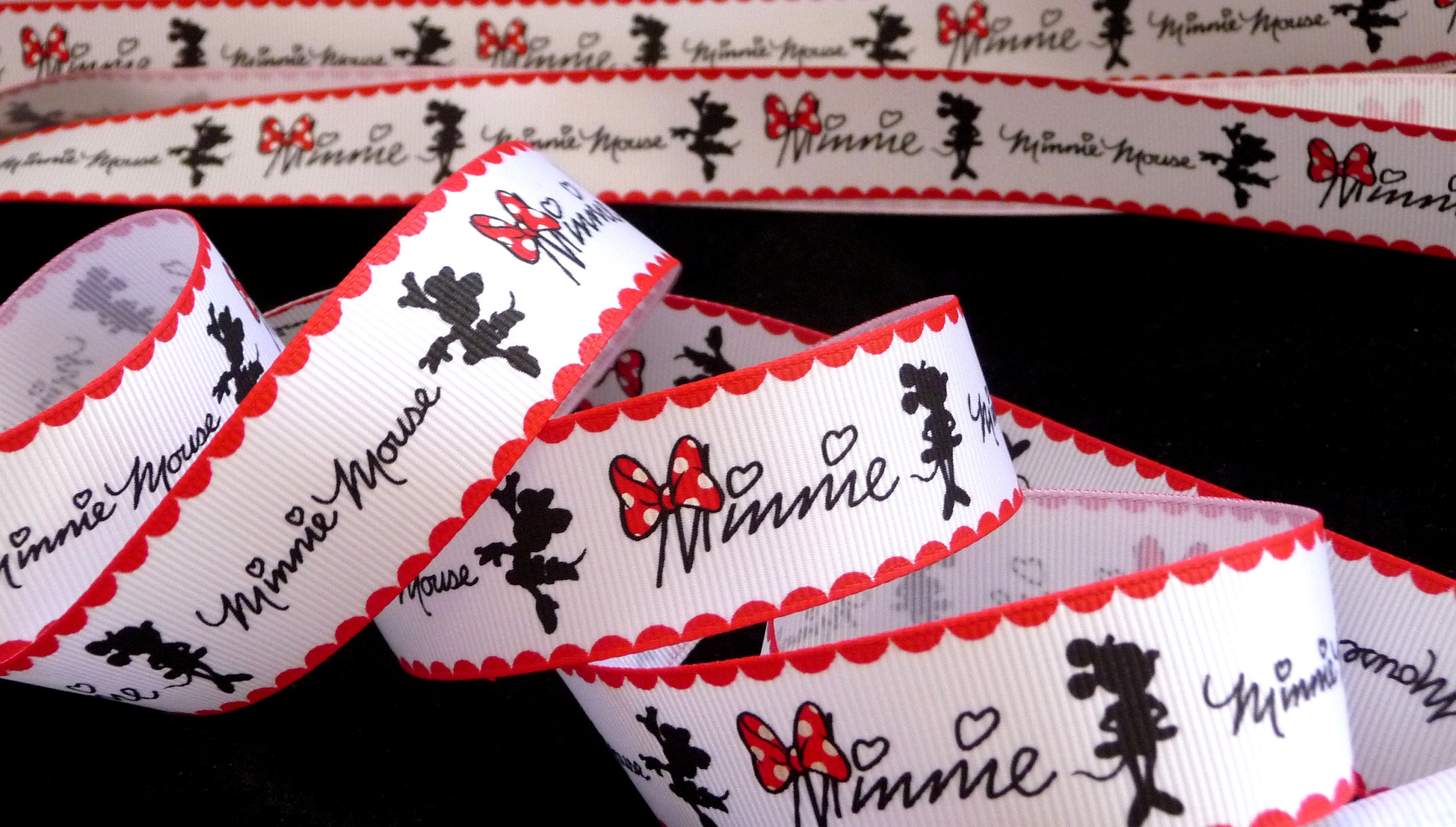 40 inch minnie mouse