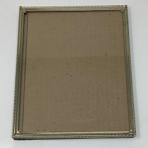 Vintage 8x10 gold metal picture frame
