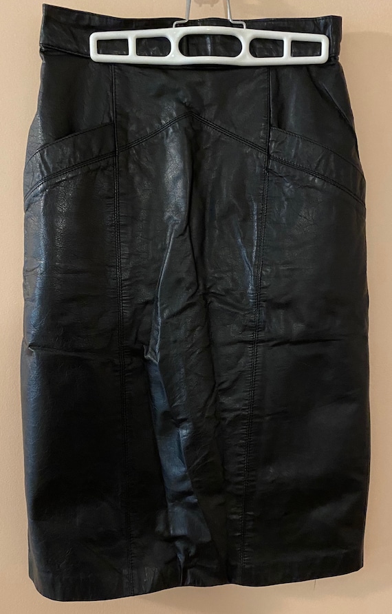 Vintage Toffs black leather skirt