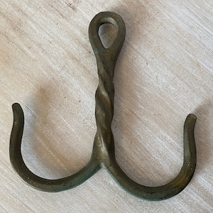 Vintage brass double hook with twist