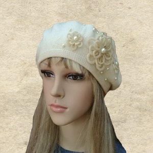 Boho Knitted Wool Beret: Beige Slouchy Knit Hat