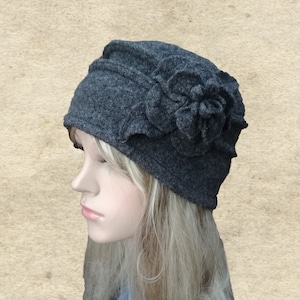Gray Wool Felted Beanie: Women&#39;s Winter Hat with Flower