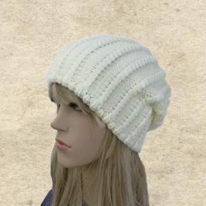 Slouchy Wool Knit Beanie: Women&#39;s Warm Winter Hat