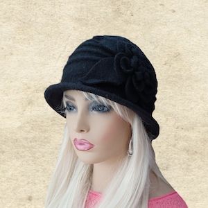 Felted Wool Cloche Hat: Women&#39;s Winter Warmer