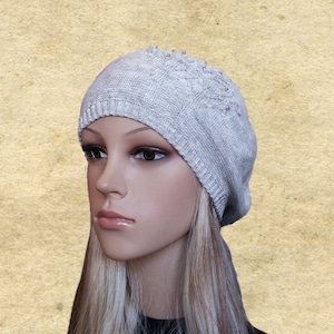 Damen Baskenmütze: Hellgraue Wintermütze