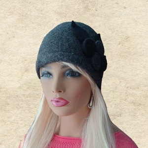 Felted Wool Beanie: Women&#39;s Winter Cloche Hat with Floral Detail