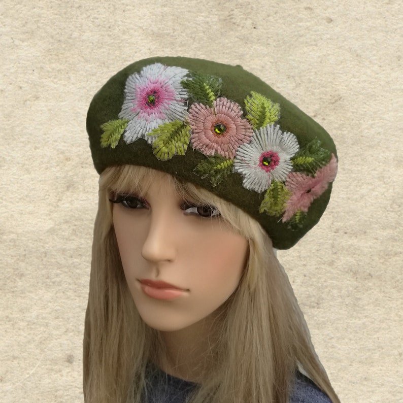 Green Beret Hat, Winter Wool Beret, Felted Wool Beret, Olive Women's