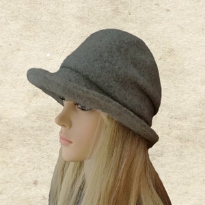 Gray felted hat, Felt womens hat, Black cloche hat, Women&#39;s winter hat, Brimmed felt hat, Ladies felted hat, Felt wool hat lady, Felted hat