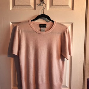 Women&#39;s Pink Sweater