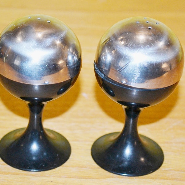 Vintage Salt and Pepper Shakers by Quist Metal / Plastic Black / Silver Tone Space Age Retro Mid Century Shabby Chic Salt Shakers