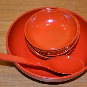 Vintage serving bowls set melamine red with spoon 70s Seventies Retro Mid Century Space Age Shabby Chic country style