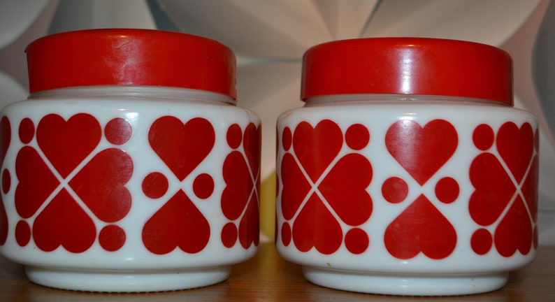 2 vintage cans redwhite heart 70s