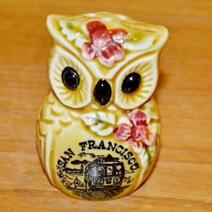 Vintage salt shaker owl OWL honey-colored San Francisco ceramic 70s Mid Century Retro Space Age Shabby Chic country style