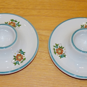 Beautiful vintage ceramic egg cup 70s retro mid century space age shabby chic country style