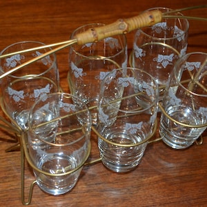 Beautiful vintage wine glasses set from the 50s Retro Rockabilly Mid Century Shabby Chic Rockabella