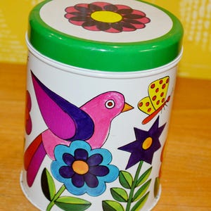 Vintage tin can from the 70s Retro Seventies Mid Century Shabby Chic Country Style