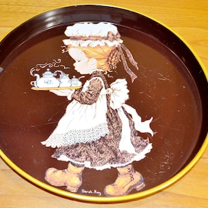 Beautiful vintage tin tray Sarah Kay from the 70s Retro Mid Century Shabby Chic Country Style