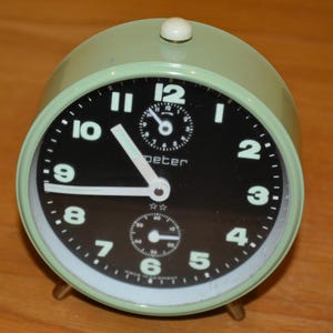 Vintage alarm clock retro design 70s by Peter White / Green Mid Century Retro Rockabilly Shabby Chic Clock Seventies