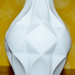 Vintage ceramic vase by Königlich prTettau White 70s Op Art Space Age Mid Century Retro Seventies WGK WGP