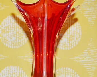 Vintage Glass Vase Red 70s Retro Mid Century Space Age Shabby Chic Country Style