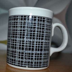 Vintage mug Kiln Craft 70s black and white checked pattern seventies