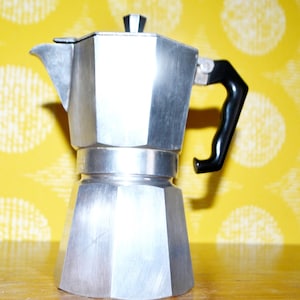 Vintage coffee / expresso pot by Crusinallo Made in Italy 70s Seventies Retro Mid Century Space Age