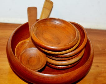 Juego de cuencos y platos vintage de madera de teca, estilo retro de mediados de siglo, escandinavo, danés, shabby chic, campestre.