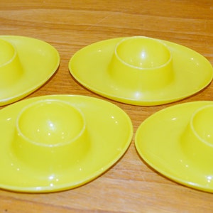 Vintage Egg Cup 70s Yellow Retro Mid Century Seventies Egg Cup Country Style Shabby Chic