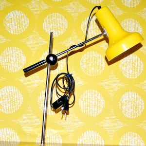 Vintage Desk Lamp / Light Metal Yellow 70s Retro Mid Century Space Age Seventies Lamb