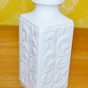 Vintage vase biscuit porcelain white by Hutschenreuther 70s OP Art Seventies WGK Retro Mid Century Space Age